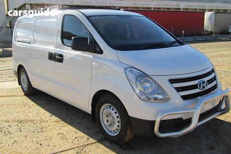 White 2017 Hyundai Iload Van 3S Liftback