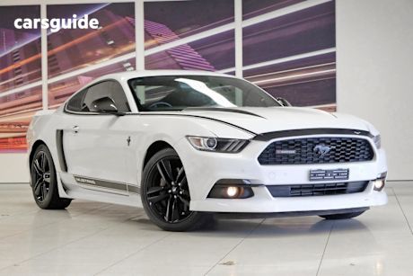 White 2016 Ford Mustang Coupe Fastback 2.3 Gtdi