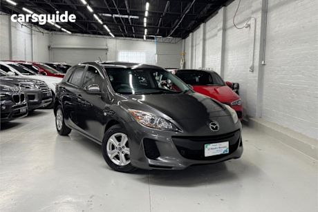 Grey 2013 Mazda 3 Hatchback NEO