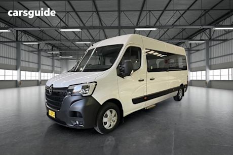 White 2020 Renault Master Commercial Pro
