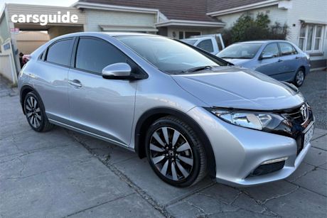 Silver 2015 Honda Civic Hatchback VTI-L