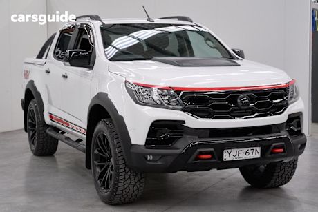 White 2019 HSV Colorado Crew Cab Pickup Sportscat (4X4)