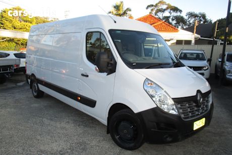 White 2016 Renault Master Commercial