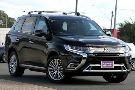 Black 2019 Mitsubishi Outlander Wagon Exceed (hybrid)