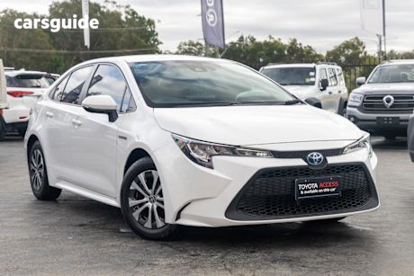 White 2020 Toyota Corolla Sedan Ascent Sport (hybrid)
