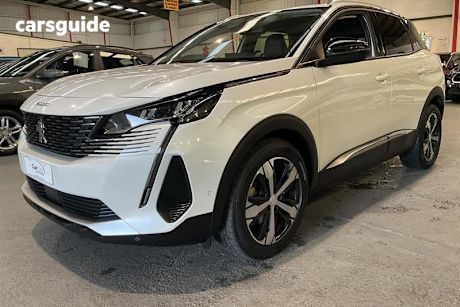 White 2022 Peugeot 3008 Wagon Allure 1.6 THP