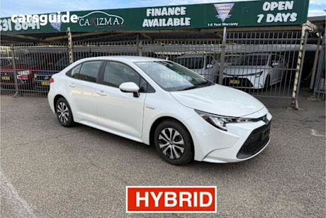 White 2020 Toyota Corolla Sedan Ascent Sport (hybrid)