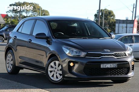 Grey 2017 Kia RIO Hatchback S