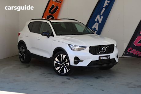2022 Volvo XC40 Wagon Ultimate B5 Dark Mhev