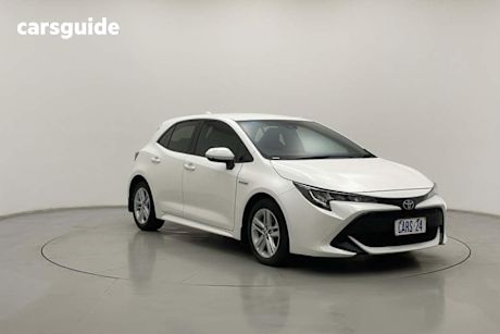 White 2019 Toyota Corolla Hatchback Ascent Sport (hybrid)
