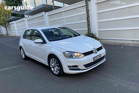 White 2014 Volkswagen Golf Hatchback 103 TSI Highline