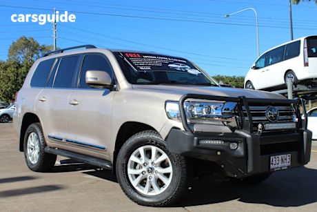 Gold 2017 Toyota Landcruiser Wagon Sahara (4X4)