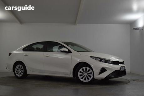 White 2024 Kia Cerato Sedan S