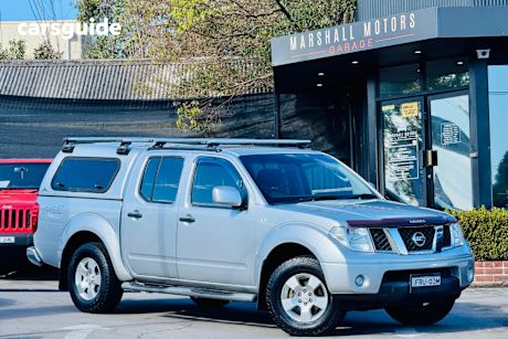 Silver 2015 Nissan Navara Dual Cab Pick-up RX (4X4)