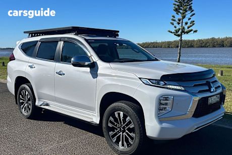 Silver 2022 Mitsubishi Pajero Sport Wagon Exceed (4WD) 7 Seat