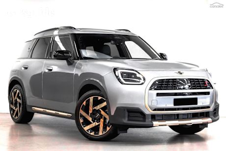 Silver 2024 Mini Countryman Wagon S ALL4 Favoured (mhev)