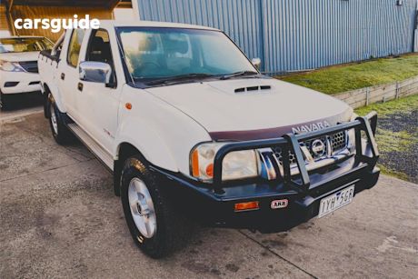 White 2009 Nissan Navara Dual Cab Pick-up ST-R (4X4)
