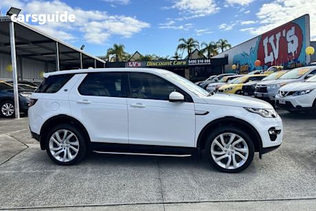 White 2017 Land Rover Discovery Wagon TD4 HSE