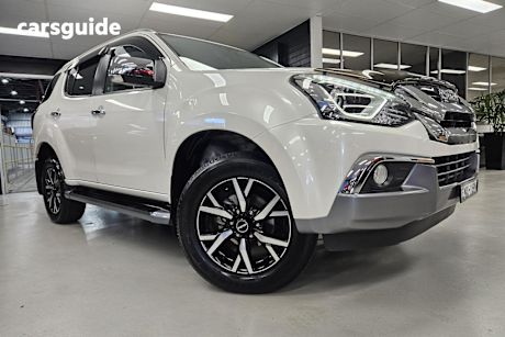White 2021 Isuzu MU-X Wagon LS-T (4X2)