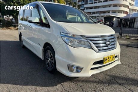 White 2014 Nissan Serena Wagon Highway Star G (hybrid)