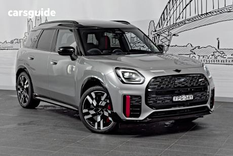 Silver 2024 Mini Countryman Wagon JCW ALL4 Favoured