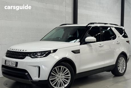 White 2017 Land Rover Discovery Wagon SD4 SE