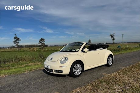 Beige 2008 Volkswagen Beetle Cabriolet Cabriolet