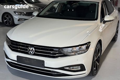White 2021 Volkswagen Passat Sedan 140TSI Proline