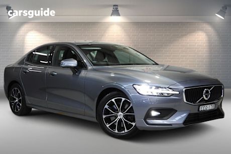 Grey 2019 Volvo S60 Sedan T5 Momentum