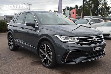 Grey 2024 Volkswagen Tiguan Wagon 162TSI R-Line