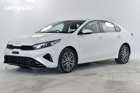 White 2022 Kia Cerato Sedan Sport Safety Pack