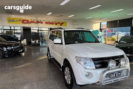 White 2014 Mitsubishi Pajero Wagon GLX-R LWB (4X4)