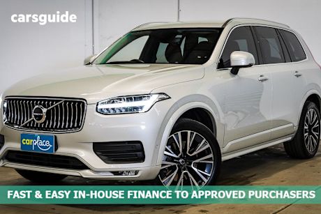 White 2022 Volvo XC90 Wagon B5 Momentum Mhev