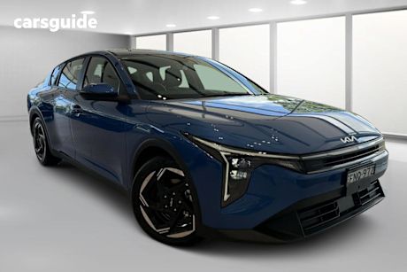 Blue 2024 Kia K4 Sedan Sport+