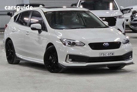 White 2023 Subaru Impreza Hatchback S-Edition (awd)