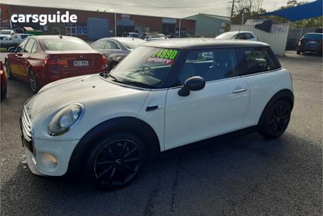 White 2014 Mini Cooper Hatchback