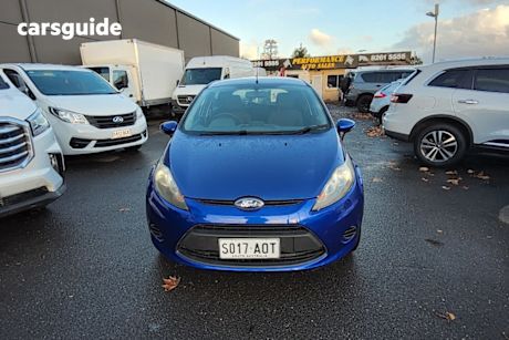 Blue 2012 Ford Fiesta Hatchback CL