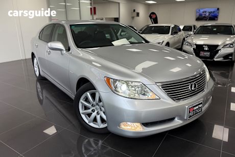 Silver 2006 Lexus LS460 Sedan