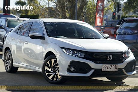 White 2019 Honda Civic Hatchback VTI-S