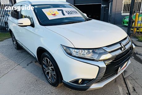 White 2017 Mitsubishi Outlander Wagon LS (4X4)