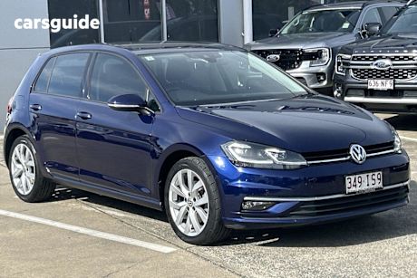 Blue 2018 Volkswagen Golf Hatchback 110 TSI Highline