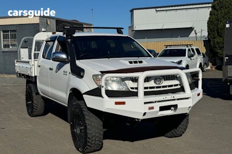 White 2010 Toyota Hilux Dual Cab Pick-up SR5 (4X4)