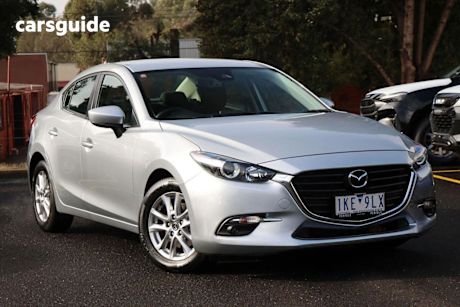 Silver 2017 Mazda 3 Sedan Maxx
