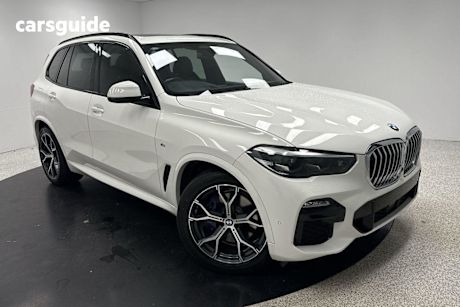White 2021 BMW X5 Wagon Xdrive30D