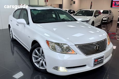 White 2007 Lexus LS460 Sedan -