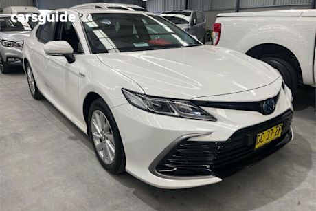 White 2021 Toyota Camry Sedan Ascent Hybrid