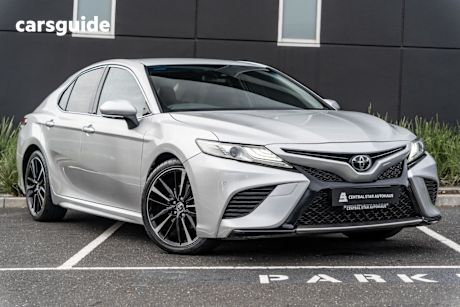 Silver 2019 Toyota Camry Sedan SX