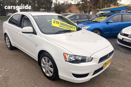 White 2011 Mitsubishi Lancer Sedan ES
