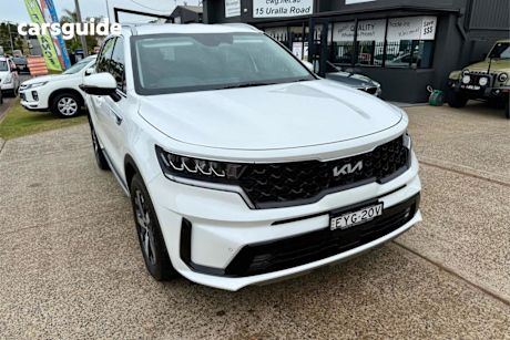 White 2023 Kia Sorento Wagon Sport 7 Seat