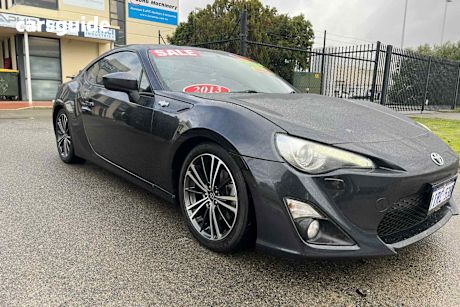 Grey 2013 Toyota 86 Coupe GTS
